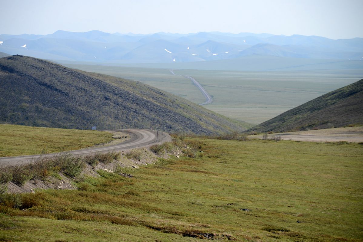 20C The Dempster Highway Snakes Through The Richardson Mountains In Yukon From The Yukon Northwest Territories Border On Day Tour From Inuvik To Arctic Circle